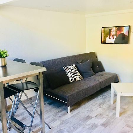 Ferienwohnung Studio 4 Personnes Avec Piscine, Tennis Hyères Exterior foto