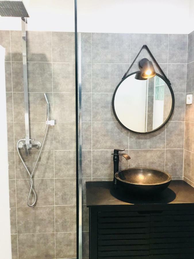 Ferienwohnung Studio 4 Personnes Avec Piscine, Tennis Hyères Exterior foto