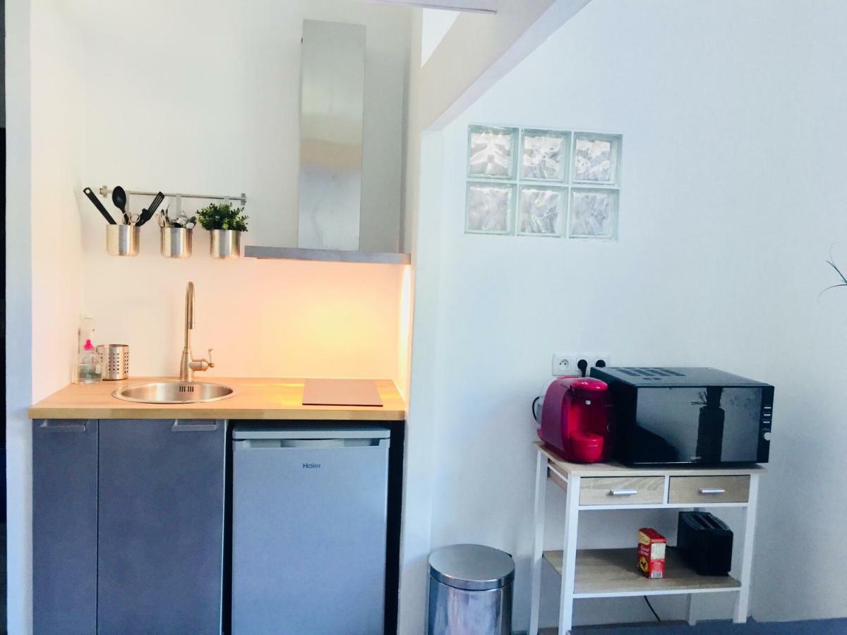 Ferienwohnung Studio 4 Personnes Avec Piscine, Tennis Hyères Exterior foto