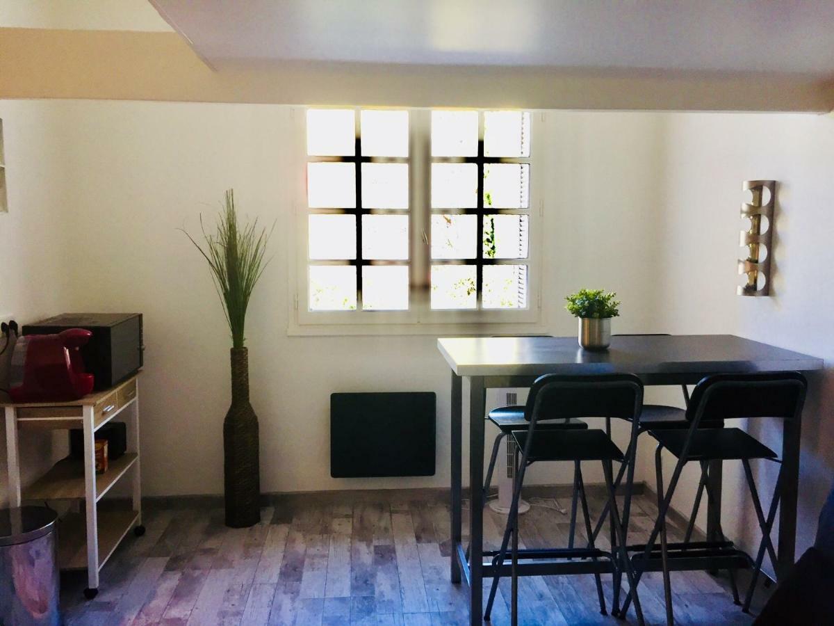 Ferienwohnung Studio 4 Personnes Avec Piscine, Tennis Hyères Exterior foto